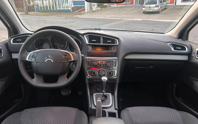 imagem-https://www.socarrao.com.br/sc-vehicle-images-prod/1951608/1784330222173-V2hhdHNBcHAgSW1hZ2UgMjAyNi0wNy0wOSBhdCAxNy4zOC4wMiAoMSkuanBlZw.jpeg