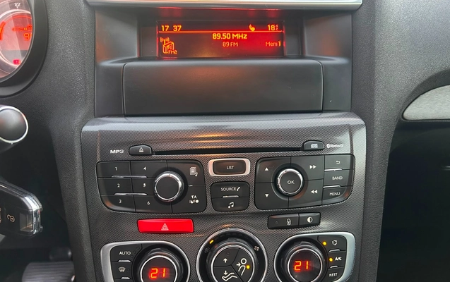 imagem-https://www.socarrao.com.br/sc-vehicle-images-prod/1951608/1784330222361-V2hhdHNBcHAgSW1hZ2UgMjAyNi0wNy0wOSBhdCAxNy4zOC4wMiAoMykuanBlZw.jpeg
