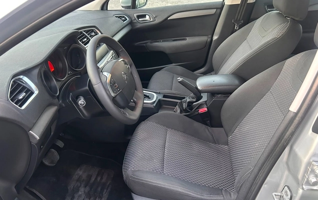 imagem-https://www.socarrao.com.br/sc-vehicle-images-prod/1951608/1784330222618-V2hhdHNBcHAgSW1hZ2UgMjAyNi0wNy0wOSBhdCAxNy4zOC4wMiAoMikuanBlZw.jpeg