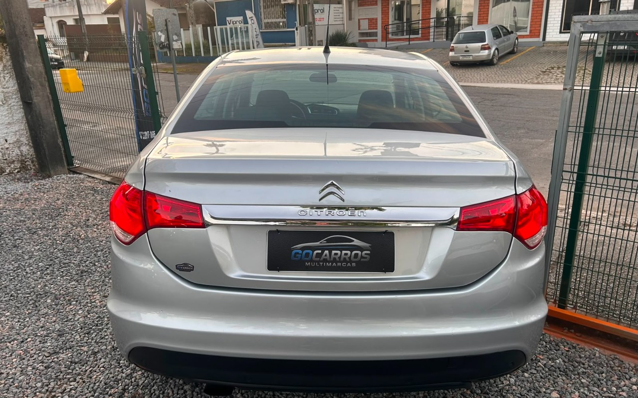 imagem-https://www.socarrao.com.br/sc-vehicle-images-prod/1951608/1784330223000-V2hhdHNBcHAgSW1hZ2UgMjAyNi0wNy0wOSBhdCAxNy4zOC4wMSAoMSkuanBlZw.jpeg