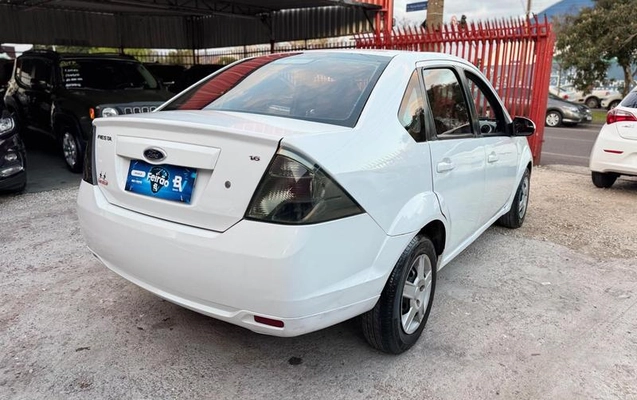 imagem-https://www.socarrao.com.br/sc-vehicle-images-prod/1951999/1789218162998-8154386_5_B_318ae0cb40.jpeg
