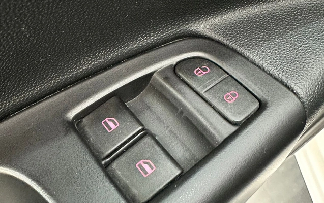 imagem-https://www.socarrao.com.br/sc-vehicle-images-prod/1952394/1780516540416-91b7586a-a4be-4ac1-b1ba-9b2083e2e060.jpg