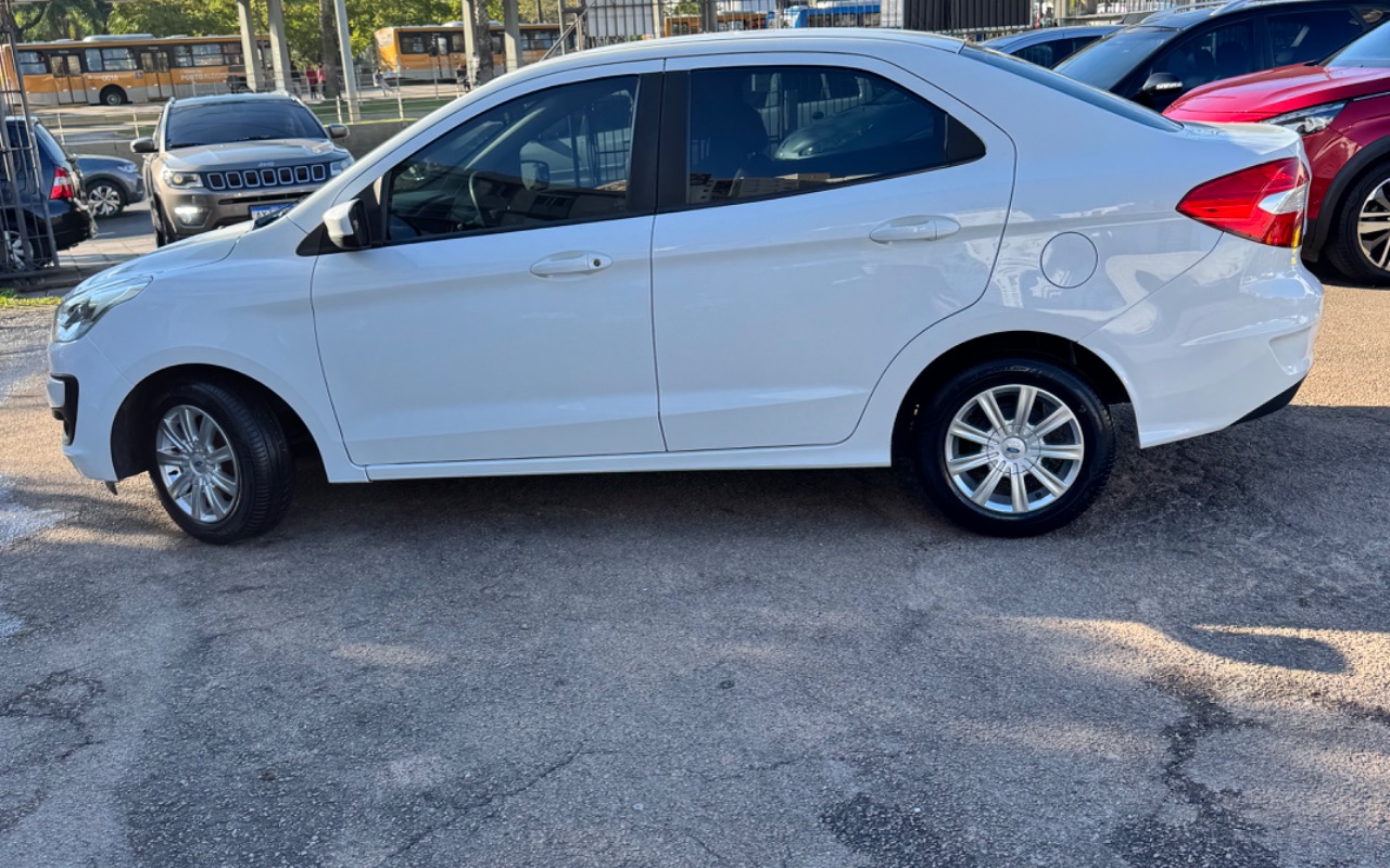 imagem-https://www.socarrao.com.br/sc-vehicle-images-prod/1952718/1780517460360-SU1HXzY3MTIuanBlZw.jpeg