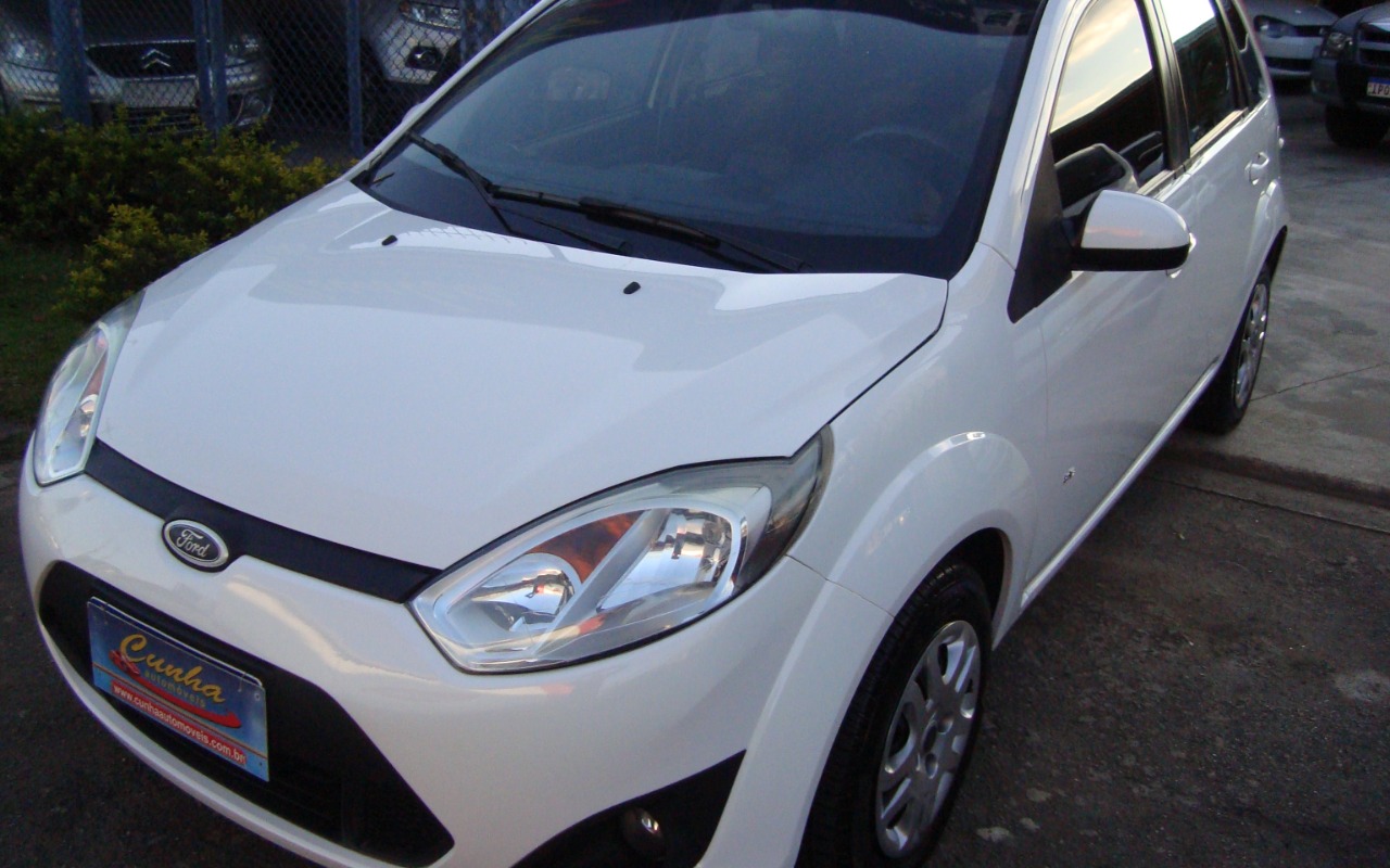Ford Fiesta SE 1.0 8V Flex 5p na cor Branco em Curitiba / PR - 1953021