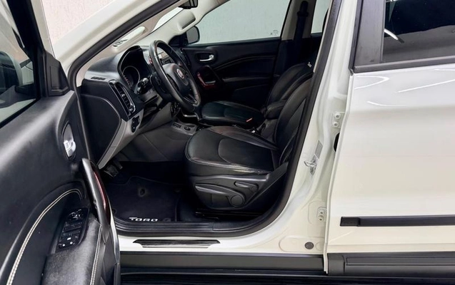 imagem-https://www.socarrao.com.br/sc-vehicle-images-prod/1953841/1784405503748-8155218_13_B_02d578cf51.jpeg