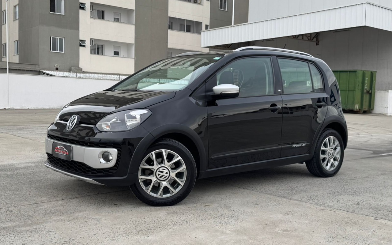 Volkswagen Up! 2017 Preto — foto 1 de 3