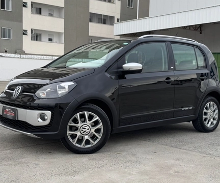 Volkswagen Up! 2017 Preto — foto 1 de 3