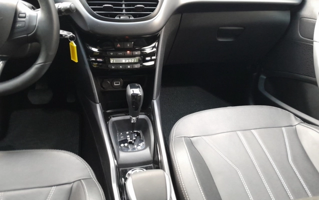imagem-https://www.socarrao.com.br/sc-vehicle-images-prod/1956404/1789656135236-cTXzd1m4Os148uCm6dT5rmarUdnVfs1Y.jpg