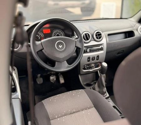 imagem-https://www.socarrao.com.br/sc-vehicle-images-prod/1964123/1780585273155-8122446_8_B_6543601de7.jpeg