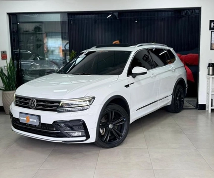 Volkswagen Tiguan 2018 Branco — foto 1 de 3