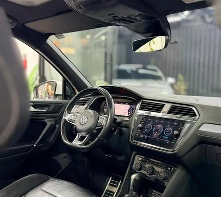 imagem-https://www.socarrao.com.br/sc-vehicle-images-prod/1964167/1789399984933-7867716_13_B_ebfbc8b145.jpeg