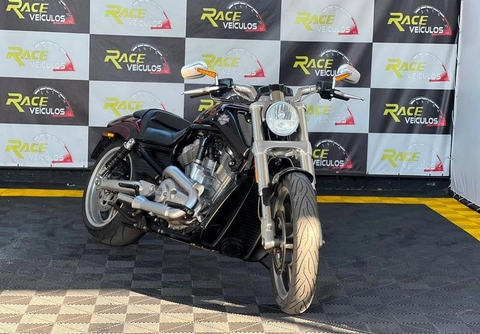 Harley-Davidson V-ROD 1250cc MUSCLE VRSCF 2015 Vermelho — foto 1 de 3