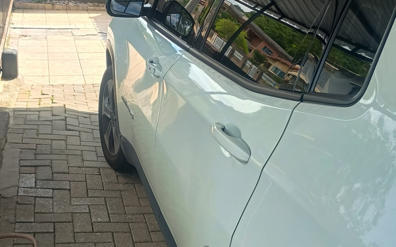 imagem-https://www.socarrao.com.br/sc-vehicle-images-prod/1964305/1780596356355-SU1HLTIwMjYwMzE2LVdBMDA3NC5qcGc.jpg