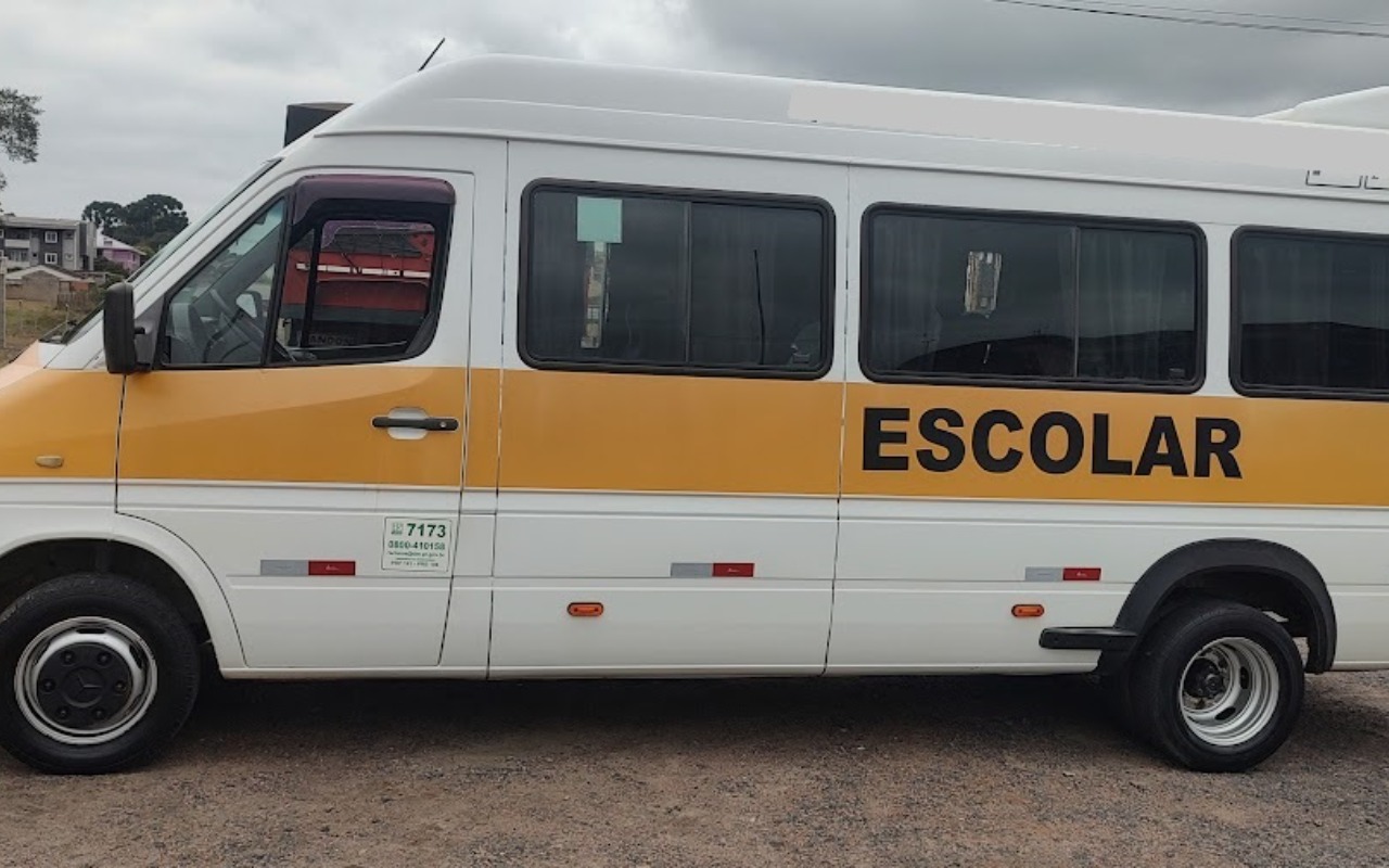 Mercedes-Benz Sprinter 413 VAN Luxo 2.2 16 e 20L Dies na cor Branco em Campo Largo / PR - 1964453