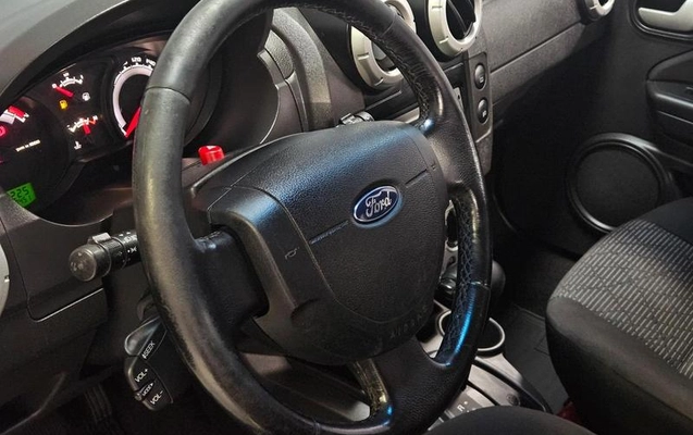 imagem-https://www.socarrao.com.br/sc-vehicle-images-prod/1964454/1780604537045-8102669_8_B_78406c2666.jpeg