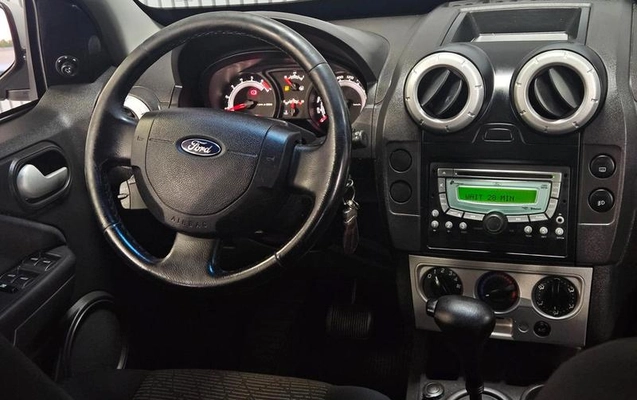 imagem-https://www.socarrao.com.br/sc-vehicle-images-prod/1964454/1780604537070-8102669_13_B_362148c638.jpeg