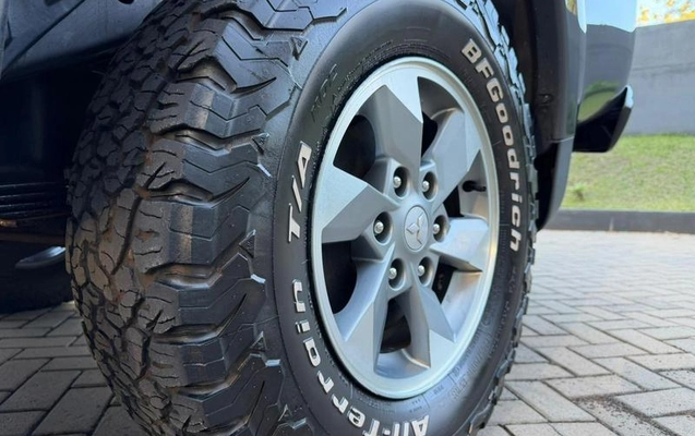 imagem-https://www.socarrao.com.br/sc-vehicle-images-prod/1971793/1789394308565-8135751_9_B_19eef0d51c.jpeg