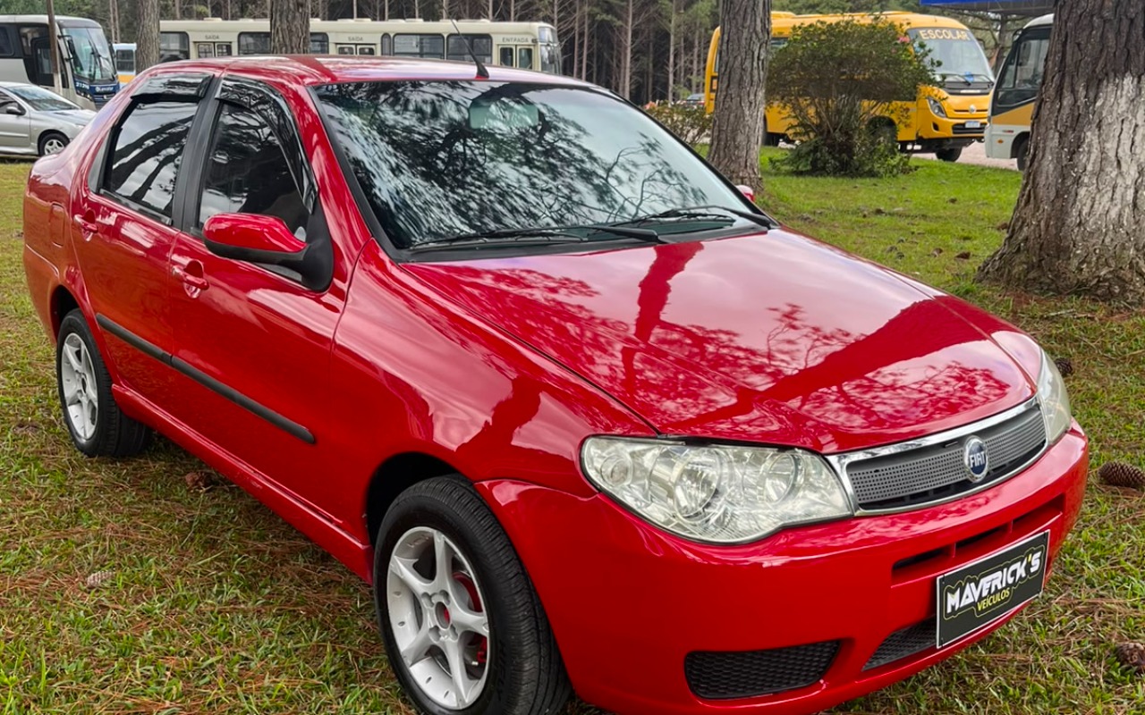 Fiat Siena HLX 1.8 mpi Flex 8V 4p na cor Vermelho em Agudos do Sul / PR - 1972119