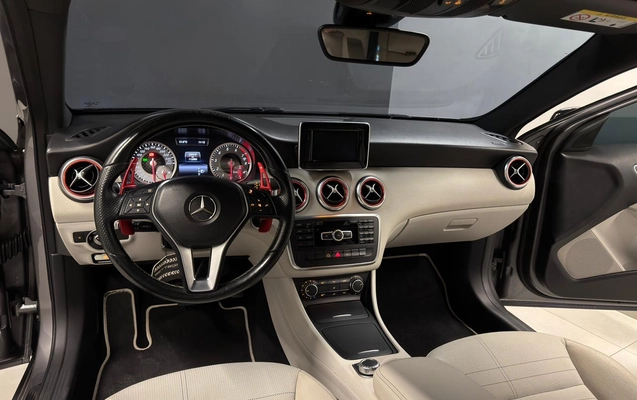 imagem-https://www.socarrao.com.br/sc-vehicle-images-prod/1972595/1780664062433-003_8a4ccfec6472c384fb8a500ef98be3cb.jpeg