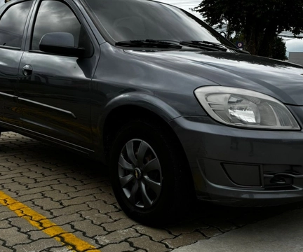Chevrolet Celta 2013 Cinza — foto 1 de 3