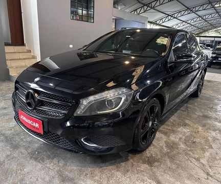 Mercedes-Benz A-200 2014 Preto — foto 1 de 3
