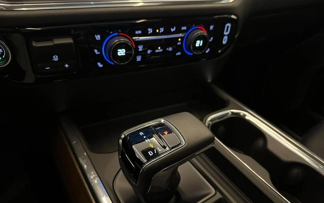 imagem-https://www.socarrao.com.br/sc-vehicle-images-prod/1973949/1793107433154-8156918_8_B_5069903dc6.jpeg