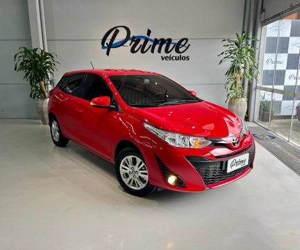Toyota Yaris 2019 Vermelho — foto 1 de 3