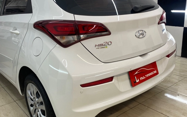 imagem-https://www.socarrao.com.br/sc-vehicle-images-prod/1974117/1781882185988-SU1HXzkzOTQuanBlZw.jpeg