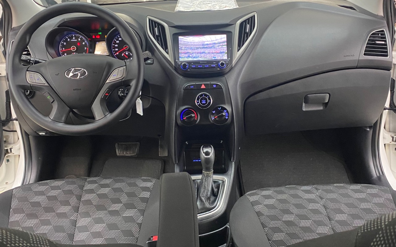 imagem-https://www.socarrao.com.br/sc-vehicle-images-prod/1974117/1781882186621-SU1HXzkzOTkuanBlZw.jpeg
