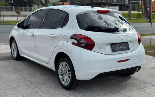 imagem-https://www.socarrao.com.br/sc-vehicle-images-prod/1974890/1789501269939-8158099_5_B_af717cedc5.jpeg