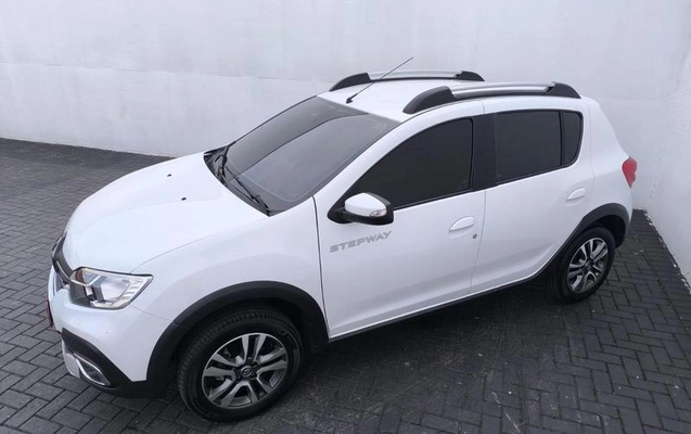imagem-https://www.socarrao.com.br/sc-vehicle-images-prod/1975070/1790009313462-8158120_11_B_1f649b94b9.jpeg