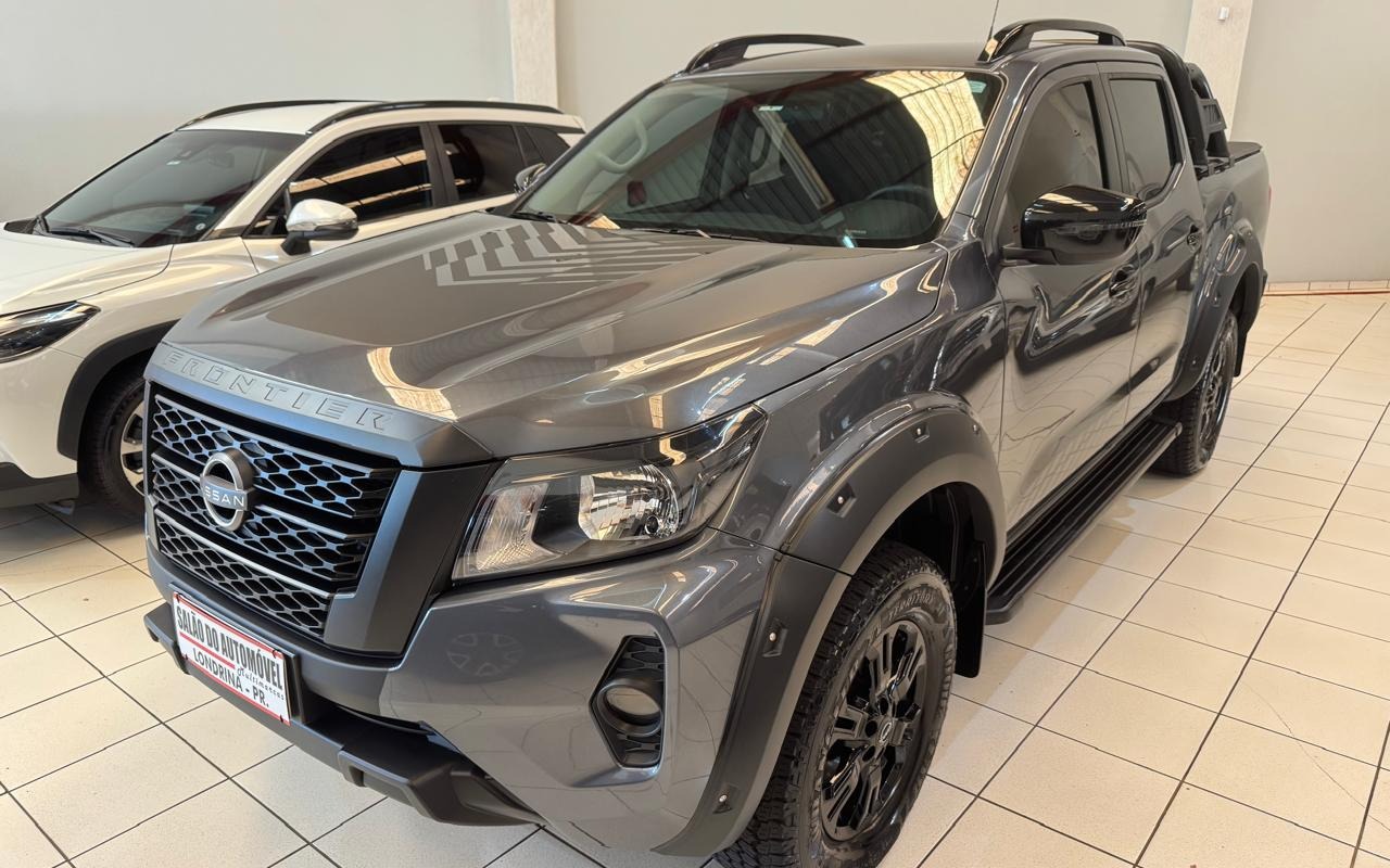 Nissan Frontier 2025 Cinza — foto 1 de 3