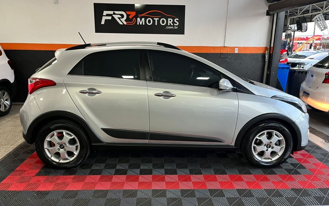 imagem-https://www.socarrao.com.br/sc-vehicle-images-prod/1976621/1780680900653-V2hhdHNBcHAgSW1hZ2UgMjAyNi0wNS0xNSBhdCAwOS4zMC4xMCAoOSkuanBlZw.jpeg