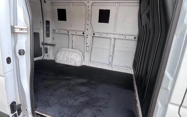 imagem-https://www.socarrao.com.br/sc-vehicle-images-prod/1977506/1780683930128-SU1HXzc5OTUuanBlZw.jpeg