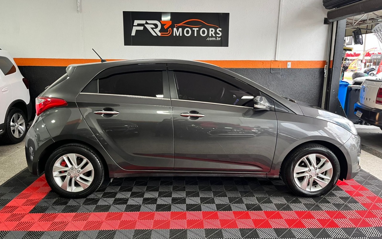 imagem-https://www.socarrao.com.br/sc-vehicle-images-prod/1977530/1780684416026-V2hhdHNBcHAgSW1hZ2UgMjAyNi0wNS0wNCBhdCAxNy4xMC4xMyAoNikuanBlZw.jpeg