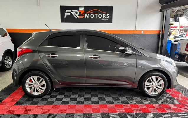 imagem-https://www.socarrao.com.br/sc-vehicle-images-prod/1977530/1780684416026-V2hhdHNBcHAgSW1hZ2UgMjAyNi0wNS0wNCBhdCAxNy4xMC4xMyAoNikuanBlZw.jpeg