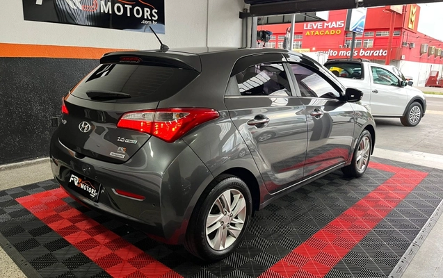 imagem-https://www.socarrao.com.br/sc-vehicle-images-prod/1977530/1780684416119-V2hhdHNBcHAgSW1hZ2UgMjAyNi0wNS0wNCBhdCAxNy4xMC4xMiAoNSkuanBlZw.jpeg