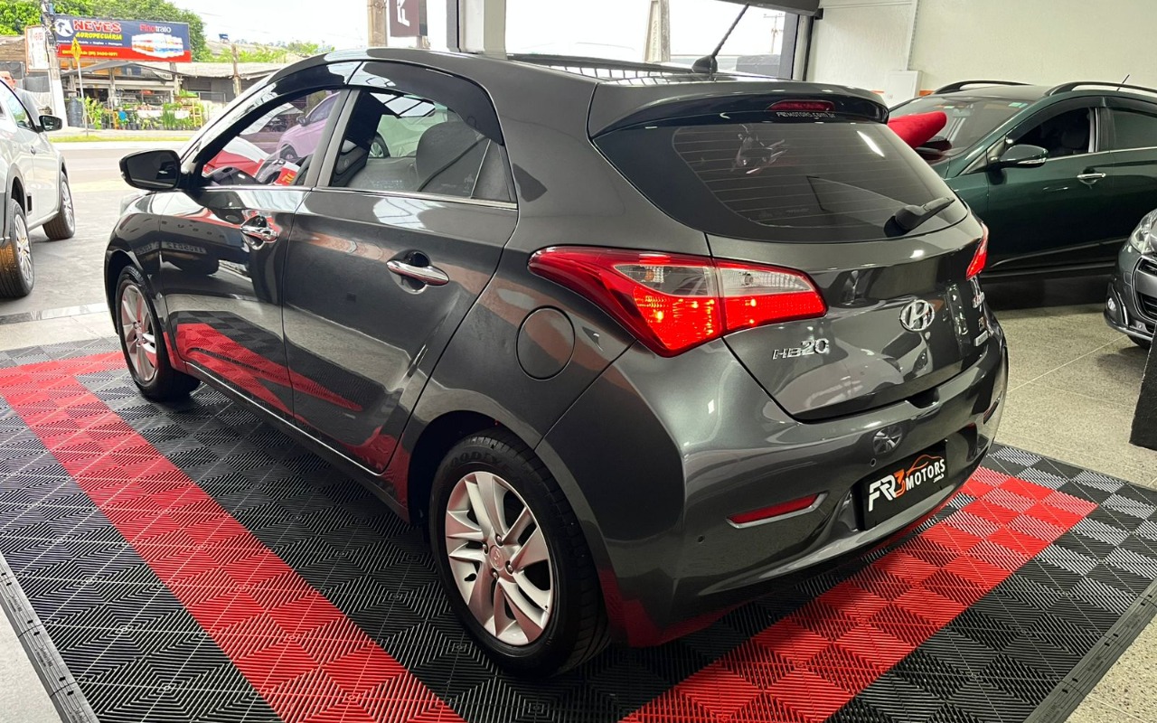 imagem-https://www.socarrao.com.br/sc-vehicle-images-prod/1977530/1780684416313-V2hhdHNBcHAgSW1hZ2UgMjAyNi0wNS0wNCBhdCAxNy4xMC4xMiAoNikuanBlZw.jpeg