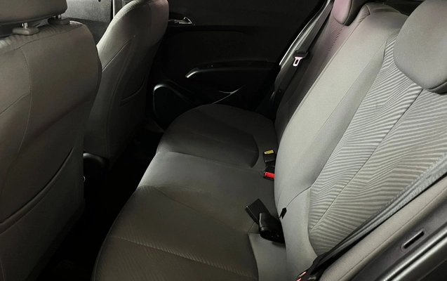 imagem-https://www.socarrao.com.br/sc-vehicle-images-prod/1977530/1780684416415-V2hhdHNBcHAgSW1hZ2UgMjAyNi0wNS0wNCBhdCAxNy4xMC4xMiAoNCkuanBlZw.jpeg