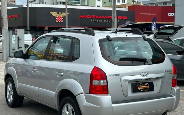 imagem-https://www.socarrao.com.br/sc-vehicle-images-prod/1977661/1789744485772-gb-c712412.jpeg