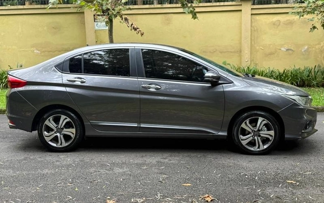imagem-https://www.socarrao.com.br/sc-vehicle-images-prod/1977670/1781024144010-7814142_12_B_a9ce88c870.jpeg