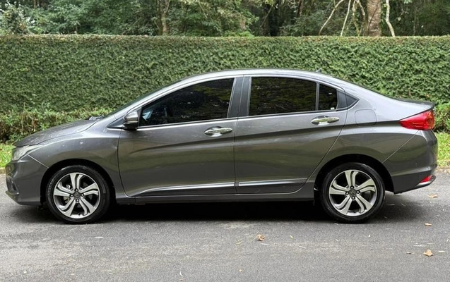 imagem-https://www.socarrao.com.br/sc-vehicle-images-prod/1977670/1781024144015-7814142_6_B_536d7351ac.jpeg