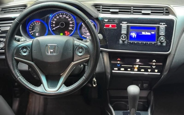 imagem-https://www.socarrao.com.br/sc-vehicle-images-prod/1977670/1781024144018-7814142_6_B_fd06c9c3e6.jpeg
