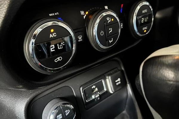 imagem-https://www.socarrao.com.br/sc-vehicle-images-prod/1977728/1789406820898-8158810_12_B_0a0804497d.jpeg