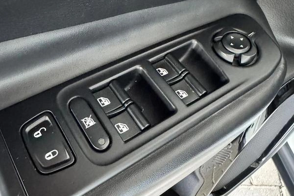 imagem-https://www.socarrao.com.br/sc-vehicle-images-prod/1977728/1789406820900-8158810_11_B_f86e787022.jpeg