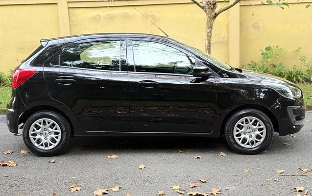 imagem-https://www.socarrao.com.br/sc-vehicle-images-prod/1978112/1786558282465-8049295_19_B_37b89d9c38.jpeg
