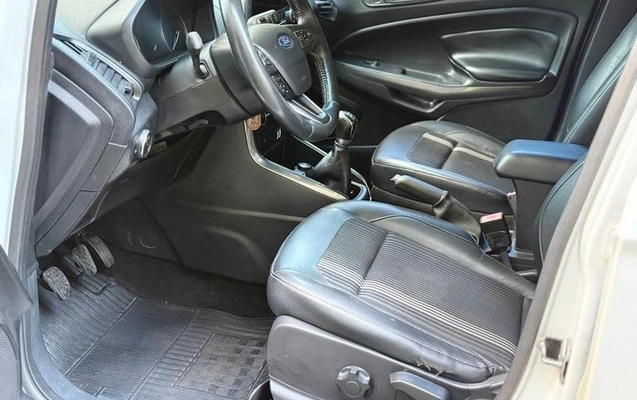 imagem-https://www.socarrao.com.br/sc-vehicle-images-prod/1978315/1781024773396-7959464_8_B_b19cffe040.jpeg