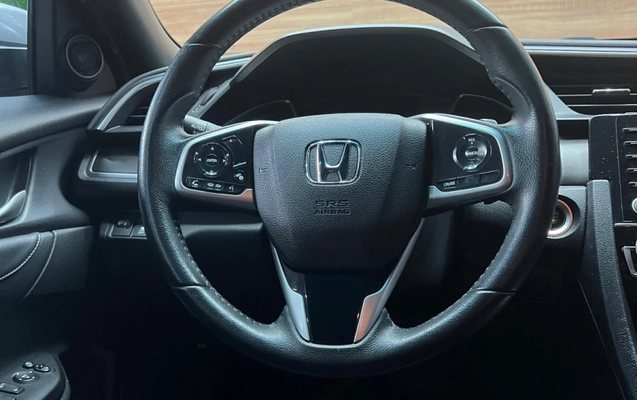 imagem-https://www.socarrao.com.br/sc-vehicle-images-prod/1978414/1786987401514-QcG9sWJvj5KgDv4gJrw8oEaUgjW9rKEH.jpg