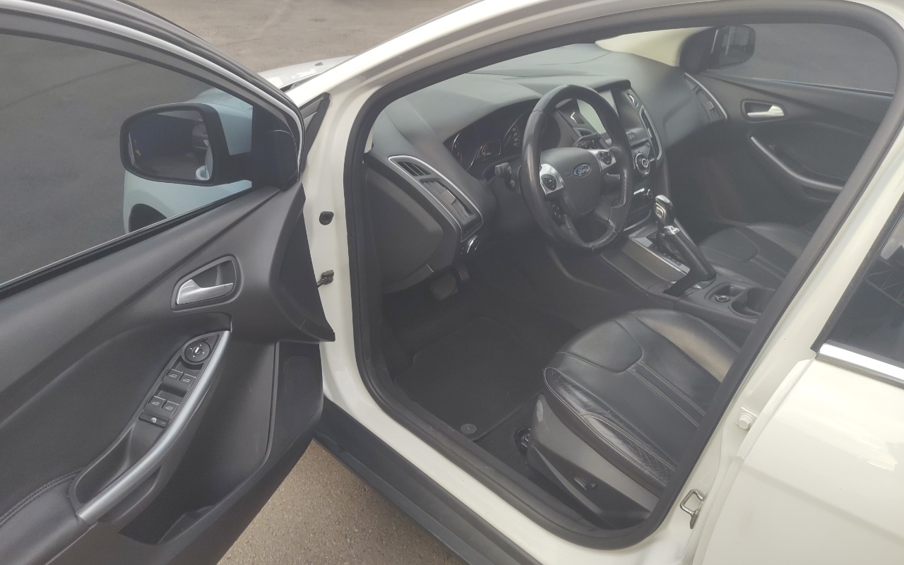 imagem-https://www.socarrao.com.br/sc-vehicle-images-prod/1978668/1780689107163-MTc4MDY4OTAyMTQzMjkzMzgzMjczMDgyMzk3MzY0NC5qcGc.jpg
