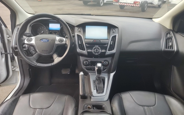 imagem-https://www.socarrao.com.br/sc-vehicle-images-prod/1978668/1780689107239-MTc4MDY4OTAzNzI2MzE2NjExNzgyNzM1MzE5NDk1MjAuanBn.jpg